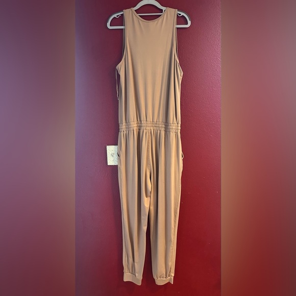 Wishlist Tan Sleeveless Jogger Jumpsuit Medium Stretch Waist Pockets - Picture 9 of 11